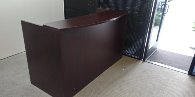 72"x30" Reception Desk Shell With Rounded Transaction Top (no drawers)