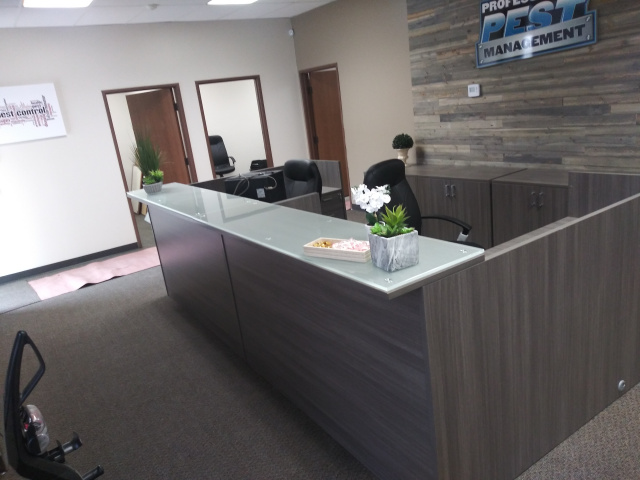 2x 6 X6 Reception Desk With Glass Transaction Top